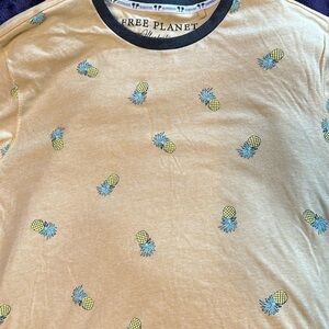 Mens medium Free Planet pineapple shirt